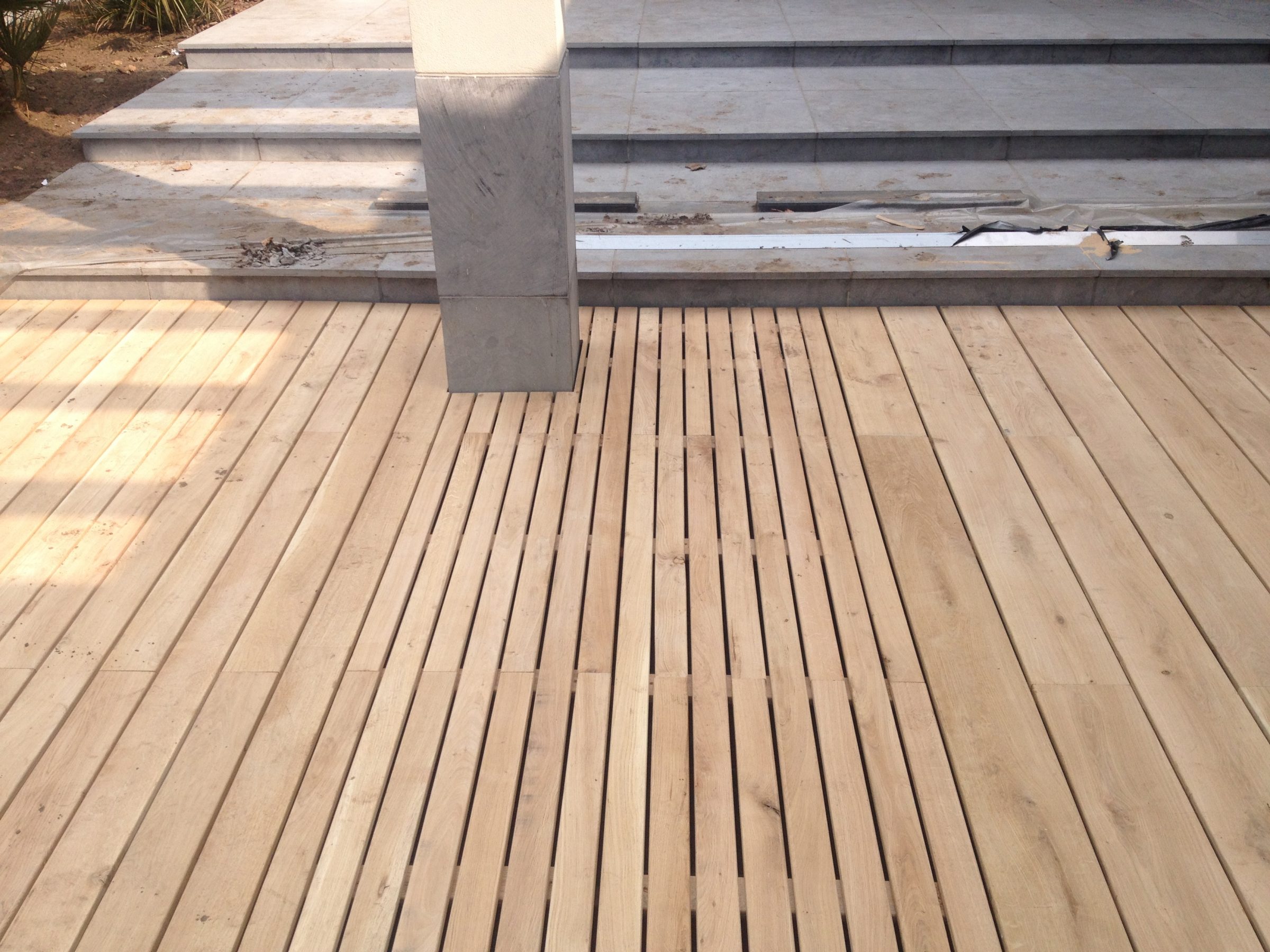 vlonder aan het water